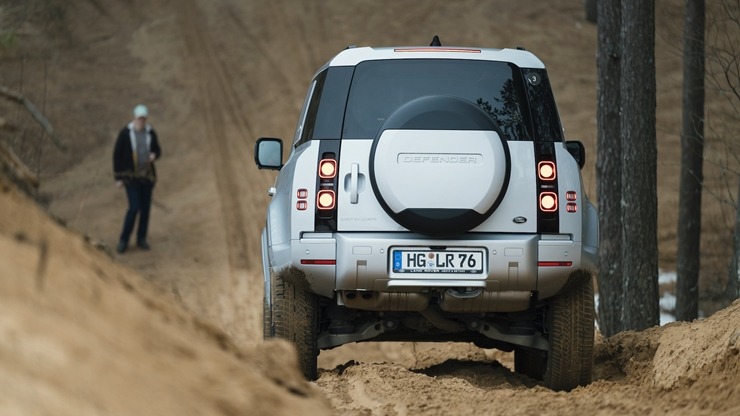 Svinot Land Rover un Defender 75. gadskārtu, zīmola fani dodas piedzīvojumu braucienā uz Vidzemi. Foto: Velocita.lv 334517