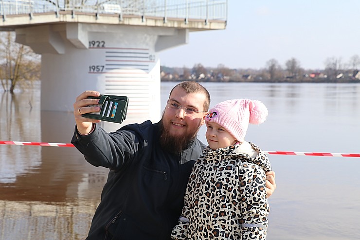 Daugava Latgalē ar palu ūdeņiem appludina Krāslavu, Daugavpili, Līvānus un... 334708