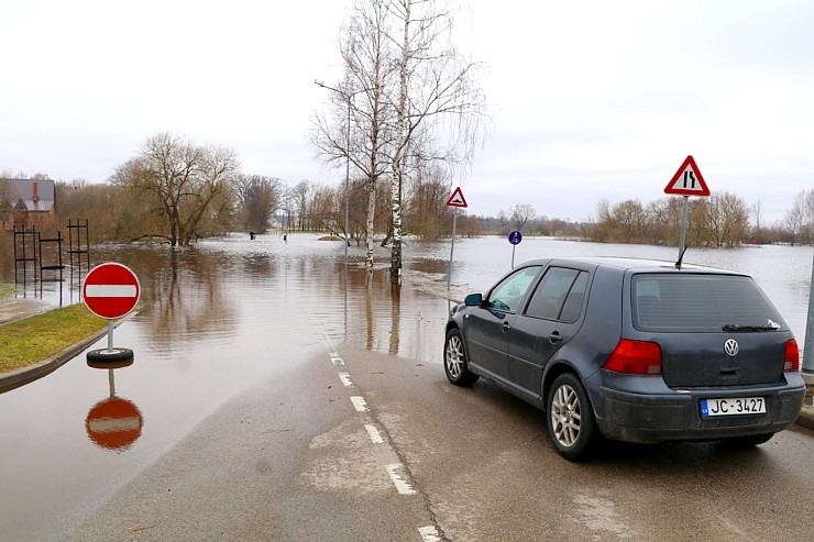 Daugava Latgalē ar palu ūdeņiem appludina Krāslavu, Daugavpili, Līvānus un... 334736