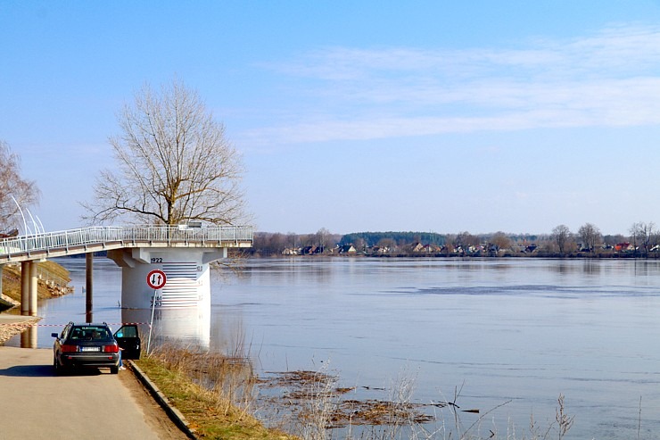 Daugava Latgalē ar palu ūdeņiem appludina Krāslavu, Daugavpili, Līvānus un... 334710