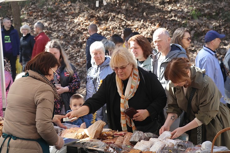 Latvijas Etnogrāfiskajā brīvdabas muzejā svin Lielās Lieldienas 334852