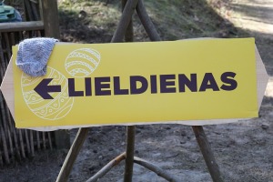 Latvijas Etnogrāfiskajā brīvdabas muzejā svin Lielās Lieldienas 3