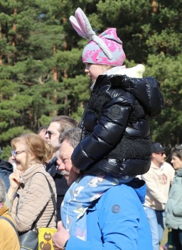 Daudzi rīdzinieki pavada jautras un pavasarīgas Lieldienas Latvijas Etnogrāfiskajā brīvdabas muzejā 24