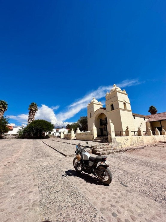 Arnis Jaudzems ar motociklu apceļo Argentīnu 2000 km garā maršrutā. Foto: Arnis Jaudzems 335014