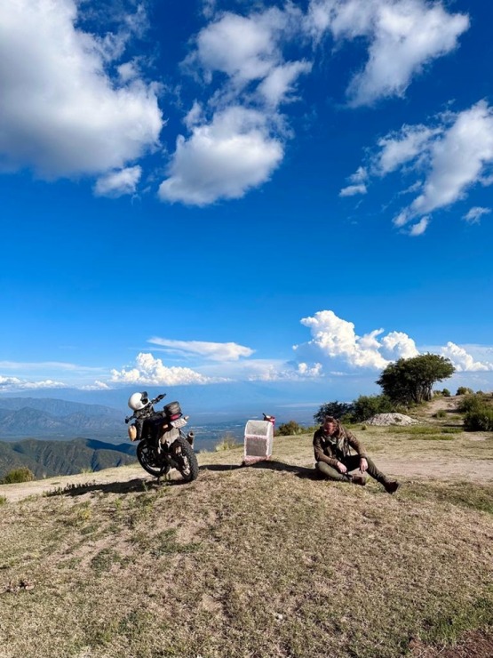 Arnis Jaudzems ar motociklu apceļo Argentīnu 2000 km garā maršrutā. Foto: Arnis Jaudzems 335023