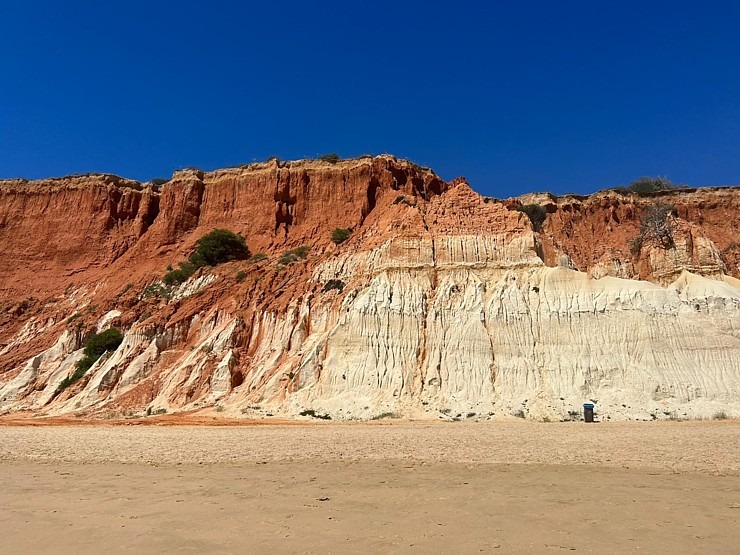 Travelnews.lv ar katamarānu iepazīst Portgāles Atlantijas piekrasti. Foto: Indra Mackeviča 335096