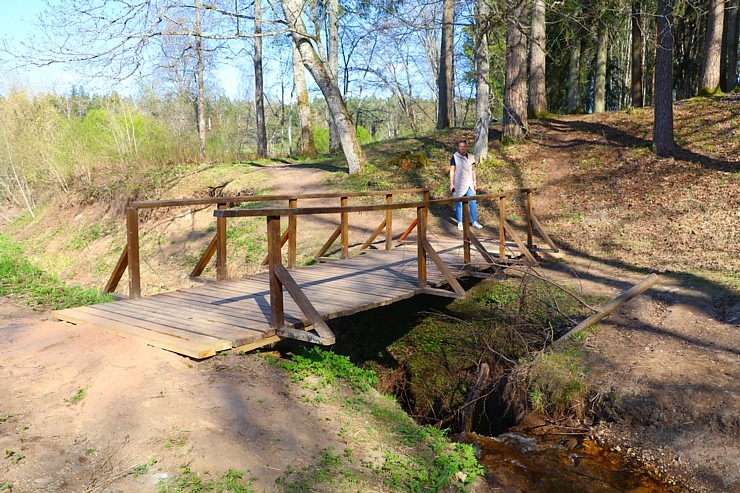 Travelnews.lv iepazīst 1,8 km garo Zaķumuižas dabas taku Ropažu novadā 335342