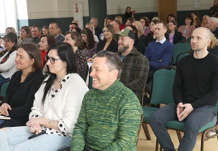 Kurzemes tūrisma konfrence «Bez rāmjiem» pulcē profesionāļus Talsos 335628