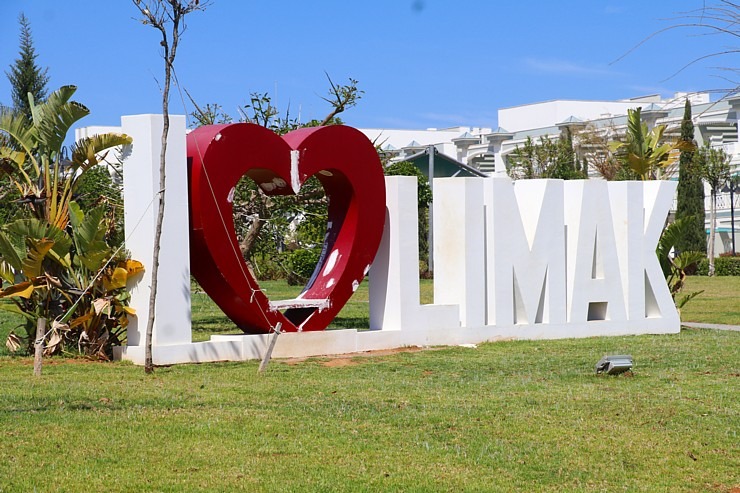 Travelnews.lv iepazīst ļoti skaistu Ziemeļkipras viesnīcu «Limak Cyprus Deluxe Hotel». Sadarbībā ar Puzzle Travel Travelnews.lv iepazīst ļoti skaistu Ziemeļkipras viesnīcu «Limak Cyprus Deluxe Hotel». Sadarbībā ar Puzzle Travel 337255