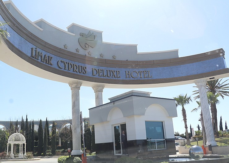Travelnews.lv iepazīst ļoti skaistu Ziemeļkipras viesnīcu «Limak Cyprus Deluxe Hotel». Sadarbībā ar Puzzle Travel Travelnews.lv iepazīst ļoti skaistu Ziemeļkipras viesnīcu «Limak Cyprus Deluxe Hotel». Sadarbībā ar Puzzle Travel 337272