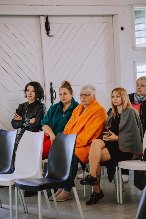Lūznavas muižā pulcējas Latgales tūrisma profesionāļi uz semināru «Esi i dori». Foto: Dagnija Bernāne Lūznavas muižā pulcējas Latgales tūrisma profesionāļi uz semināru «Esi i dori». Foto: Dagnija Bernāne 337350