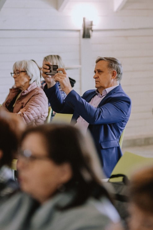 Lūznavas muižā pulcējas Latgales tūrisma profesionāļi uz semināru «Esi i dori». Foto: Dagnija Bernāne Lūznavas muižā pulcējas Latgales tūrisma profesionāļi uz semināru «Esi i dori». Foto: Dagnija Bernāne 337353