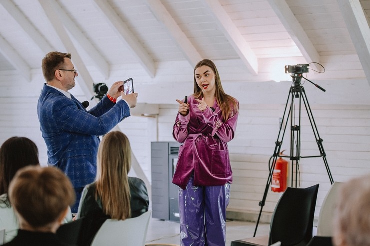 Lūznavas muižā pulcējas Latgales tūrisma profesionāļi uz semināru «Esi i dori». Foto: Dagnija Bernāne Lūznavas muižā pulcējas Latgales tūrisma profesionāļi uz semināru «Esi i dori». Foto: Dagnija Bernāne 337358