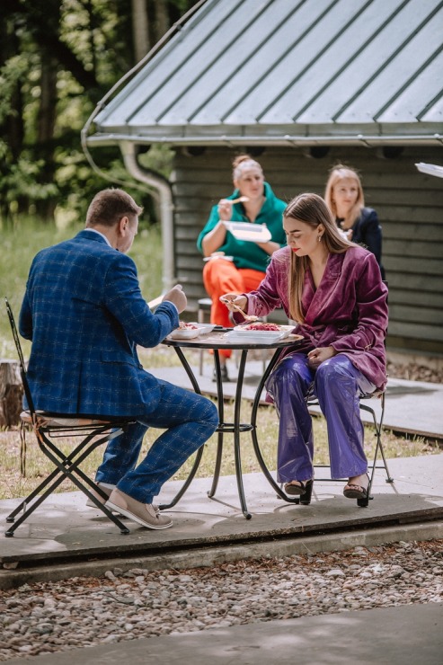 Lūznavas muižā pulcējas Latgales tūrisma profesionāļi uz semināru «Esi i dori». Foto: Dagnija Bernāne Lūznavas muižā pulcējas Latgales tūrisma profesionāļi uz semināru «Esi i dori». Foto: Dagnija Bernāne 337363