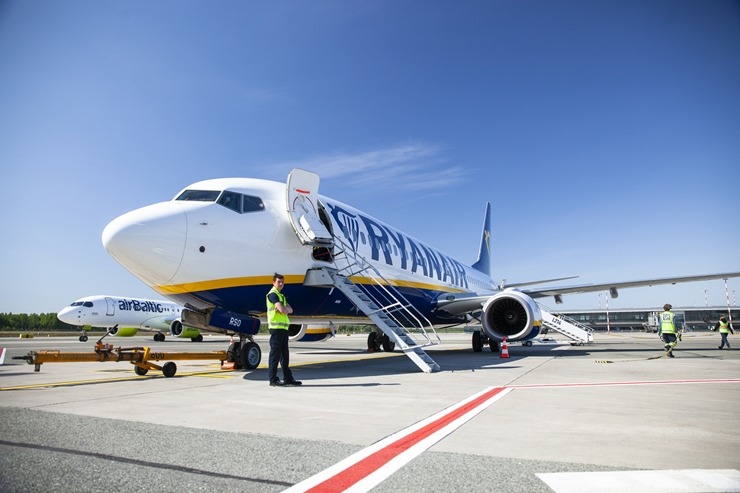 «ITAKA Latvija» sadarbībā ar «Buzz Airlines» uzsāka lidojumus no Rīgas uz Kavalu un Tirānu. Foto: ITAKA Latvija 337410