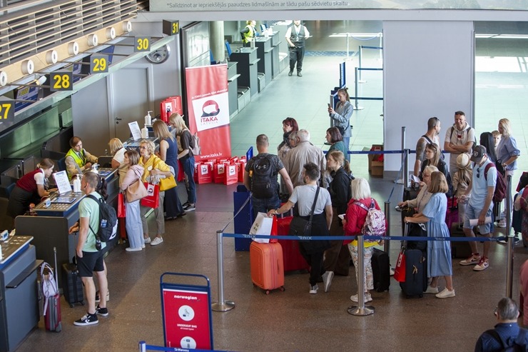 «ITAKA Latvija» sadarbībā ar «Buzz Airlines» uzsāka lidojumus no Rīgas uz Kavalu un Tirānu. Foto: ITAKA Latvija 337403