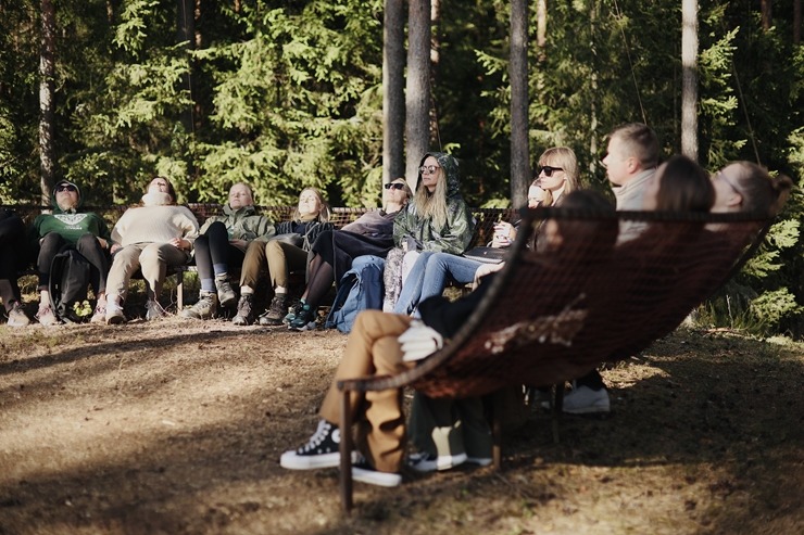 Nepieradinātās Naktsmītnes atklāj projekta “DABAS GALERIJA” jauno sezonu ar īpašu programmu grupām. Foto: Jānis Vīksna, Alens Opoļskis Nepieradinātās Naktsmītnes atklāj projekta “DABAS GALERIJA” jauno sezonu ar īpašu programmu grupām. Foto: Jānis Vīksna, Alens Opoļskis 337506