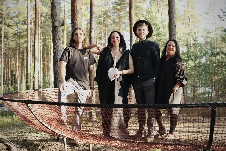 Nepieradinātās Naktsmītnes atklāj projekta “DABAS GALERIJA” jauno sezonu ar īpašu programmu grupām. Foto: Jānis Vīksna, Alens Opoļskis Nepieradinātās Naktsmītnes atklāj projekta “DABAS GALERIJA” jauno sezonu ar īpašu programmu grupām. Foto: Jānis Vīksna, Alens Opoļskis 337512
