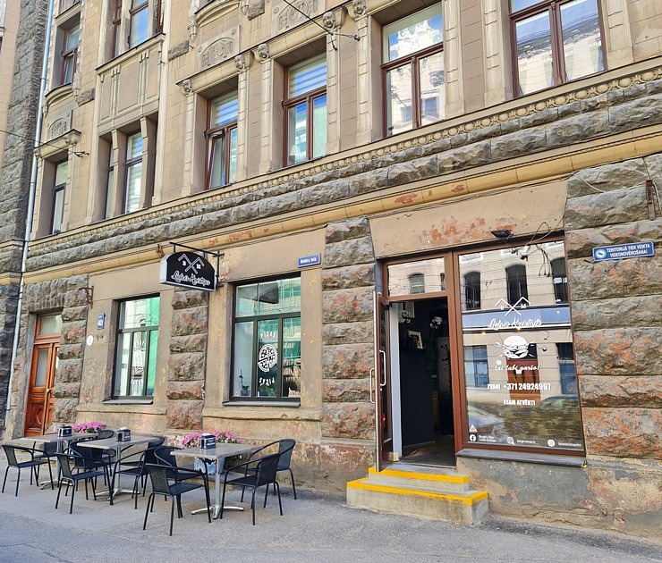 Travelnews.lv iepazīst «Burgeru māja Lielais Kristaps» ēdienkarti uz Matīsa ielas Rīgā 337707