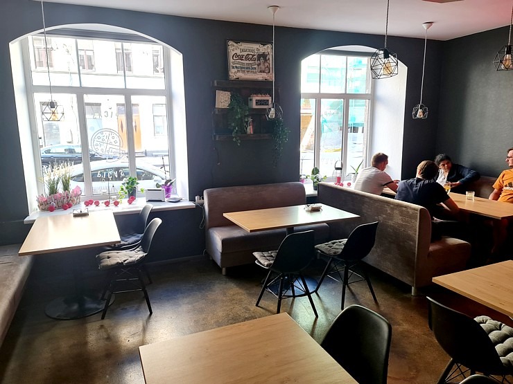 Travelnews.lv iepazīst «Burgeru māja Lielais Kristaps» ēdienkarti uz Matīsa ielas Rīgā 337712