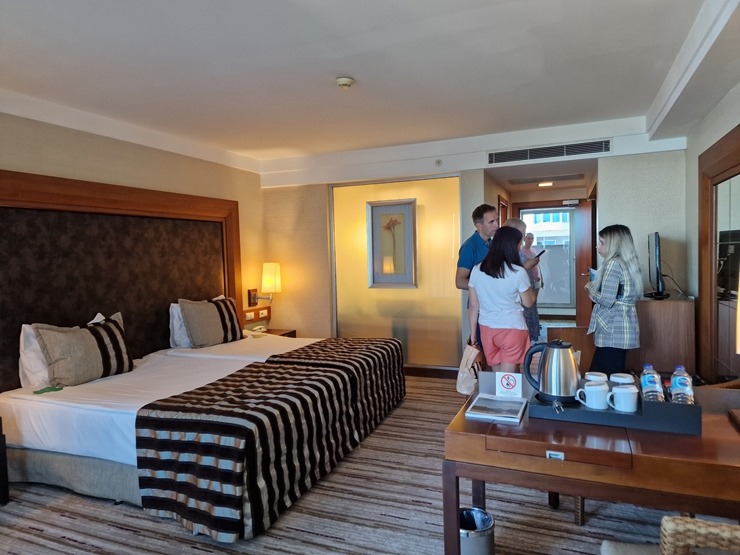 Latvijas ceļojumu konsultanti kopā ar «Anex Tour Latvia» skata Turcijas viesnīcu «Rixos Sungate» Latvijas ceļojumu konsultanti kopā ar «Anex Tour Latvia» skata Turcijas viesnīcu «Rixos Sungate» 338080