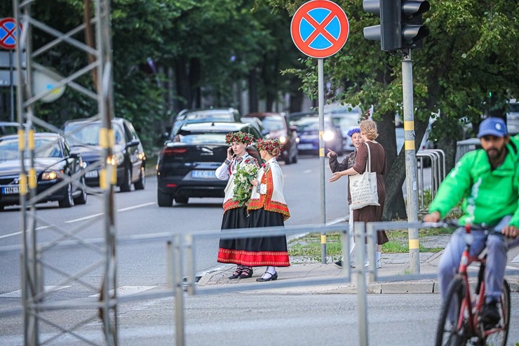 Fotogrāfs Mareks Galinovskis piedāvā īpašus fotomirkļus no Dziesmu un deju svētkiem. #CUPRA #Autobrava #VEFkvartals #UFOGolf #TrueStory #UlmeAdvert #G 338862