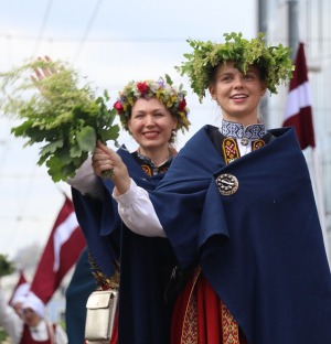 Atpazīsti savējos dziesmu un deju svētku dalībnieku gājienu Rīgā - «Novadu dižošanās» 28