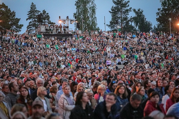 Fotogrāfs Mareks Galinovskis piedāvā īpašus fotomirkļus no koru lielkoncerta «Tīrums. Dziesmas ceļš». #CUPRA #Autobrava #VEFkvartals #UFOGolf #TrueSto 339200