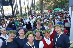 Dziesmu svētku dziesminieku lielkoncerts un svinības Mežaparkā 26