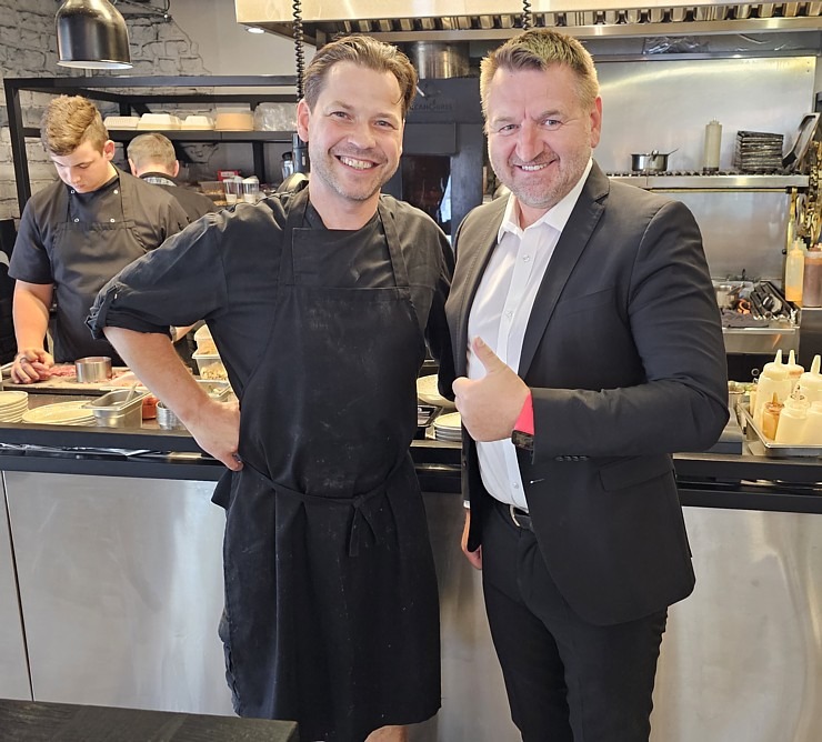 Izbaudām šefpavāra Kaspara Jansona gatavotus steikus Rīgas restorānā «Meat Chef» 340444