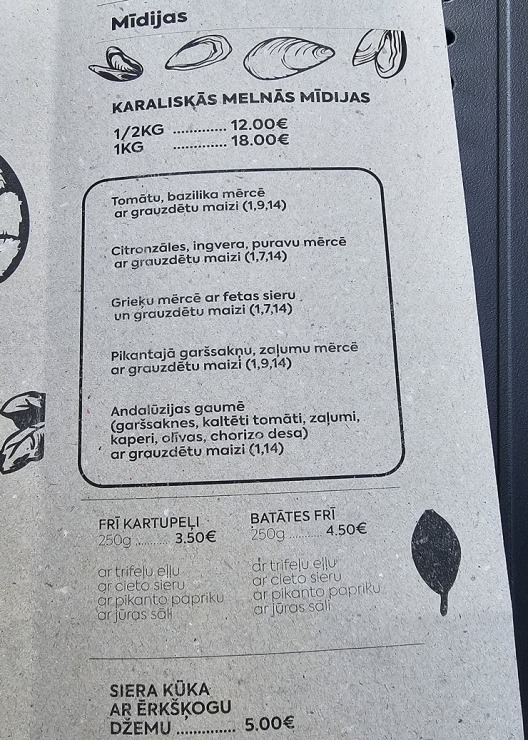 Travelnews.lv izbauda vakariņas Rīgas stilīgā ēstuvē «Desiņas un mīdijas» 340460