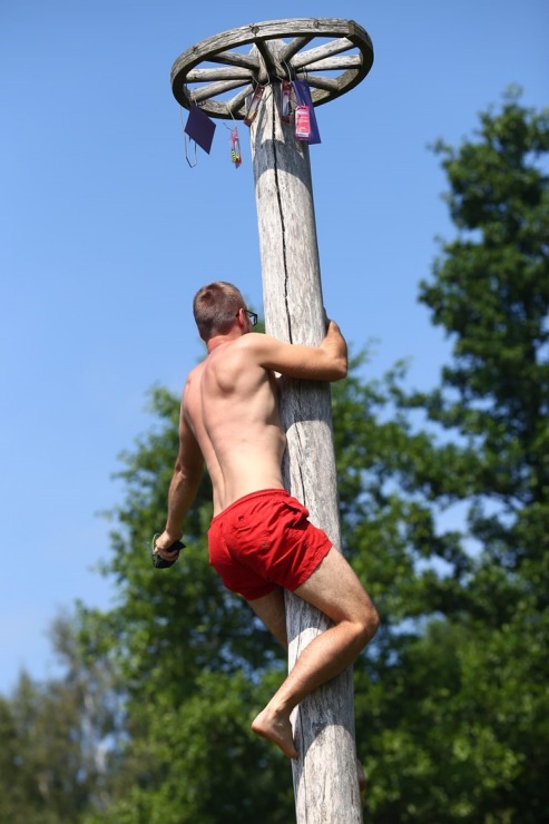 Limbaži 830.gadu jubileju svin Lielezera pludmalē ar dažādām aktivitātēm. Foto: Ingus Evertovskis Limbaži 830.gadu jubileju svin Lielezera pludmalē ar dažādām aktivitātēm. Foto: Ingus Evertovskis 341279