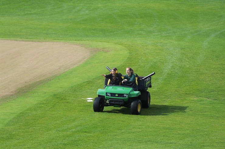 Latvijas tūrisma firmas iepazīst  golfa klubu un viesnīcu «Jurmala Golf Club & Hotel» Piņķos 342012