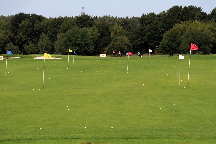 Latvijas tūrisma firmas iepazīst  golfa klubu un viesnīcu «Jurmala Golf Club & Hotel» Piņķos 342016