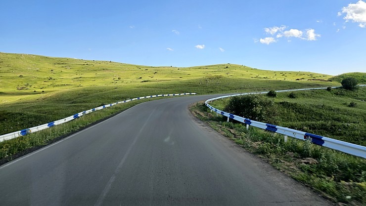 Travelnews.lv ar ekskursiju autobusu iepazīst Armēnijas ielu tirdzniecību un dabas ainavas. Sadarbība ar airBaltic Travelnews.lv ar ekskursiju autobusu iepazīst Armēnijas ielu tirdzniecību un dabas ainavas. Sadarbība ar airBaltic 342216