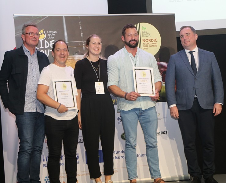 Travelnews.lv izstādē «Riga Food» apmeklē Sidra festivāla apbalvošanas ceremoniju un nodegustē 18 valstu sidrus Travelnews.lv izstādē «Riga Food» apmeklē Sidra festivāla apbalvošanas ceremoniju un nodegustē 18 valstu sidrus 342924