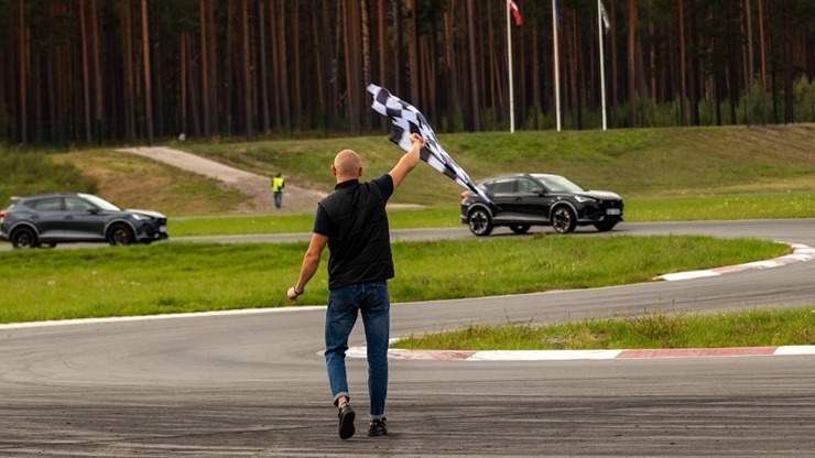 Latvijas salidojumā «CUPRA Summit 2023» pulcējas vairāk nekā 750 spēkrati. Foto: ogilvy.lv 343170