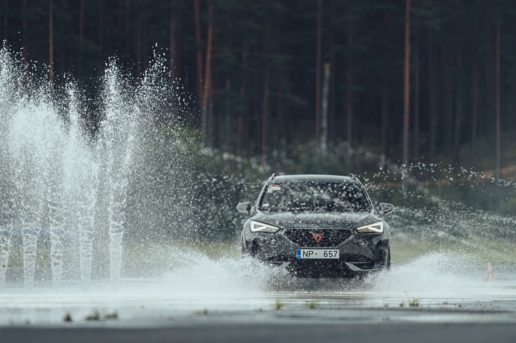 Latvijas salidojumā «CUPRA Summit 2023» pulcējas vairāk nekā 750 spēkrati. Foto: ogilvy.lv 343165