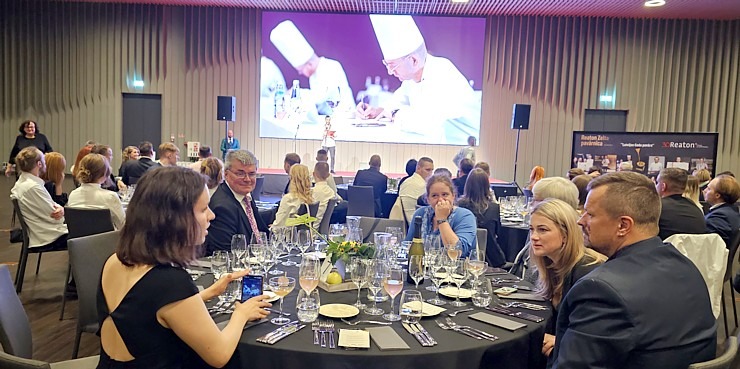 «Pavāru klubs» rīko svinīgu labāko pavāru apbalvošanas ceremoniju konferenču centrā «ATTA Centre» «Pavāru klubs» rīko svinīgu labāko pavāru apbalvošanas ceremoniju konferenču centrā «ATTA Centre» 343412