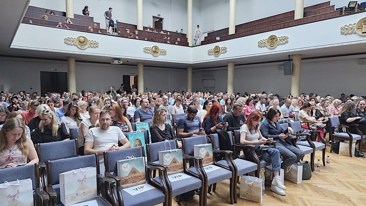 Tūroperators «Coral Travel Latvia» ielūdz slavenu Ēģiptes arheologu Dr.Zahi Havasu ar lekciju Latvijas Universitātē Tūroperators «Coral Travel Latvia» ielūdz slavenu Ēģiptes arheologu Dr.Zahi Havasu ar lekciju Latvijas Universitātē 343458