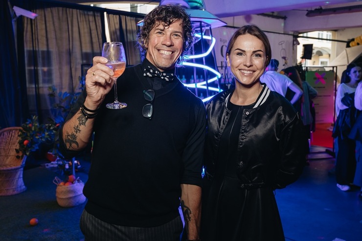Pasaules kokteiļu čempions Staņislavs Jonāns ir lepns par «Rīgas kokteiļu festivālu 2023». Foto: brandins.lv Pasaules kokteiļu čempions Staņislavs Jonāns ir lepns par «Rīgas kokteiļu festivālu 2023». Foto: brandins.lv 343536