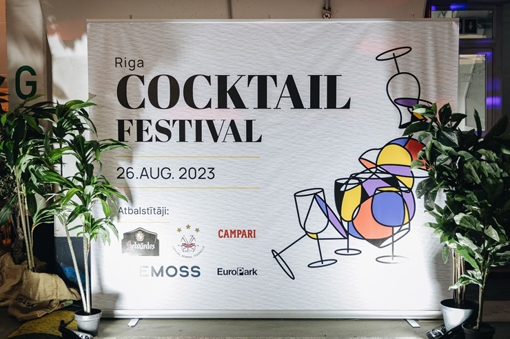 Pasaules kokteiļu čempions Staņislavs Jonāns ir lepns par «Rīgas kokteiļu festivālu 2023». Foto: brandins.lv Pasaules kokteiļu čempions Staņislavs Jonāns ir lepns par «Rīgas kokteiļu festivālu 2023». Foto: brandins.lv 343547