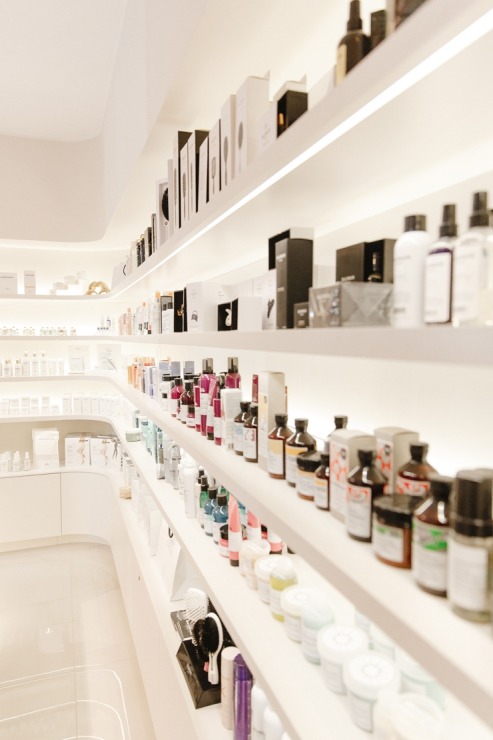 Rīgas klusajā centrā svinīgi atvērts skaistuma salons «White Capsule» 343596