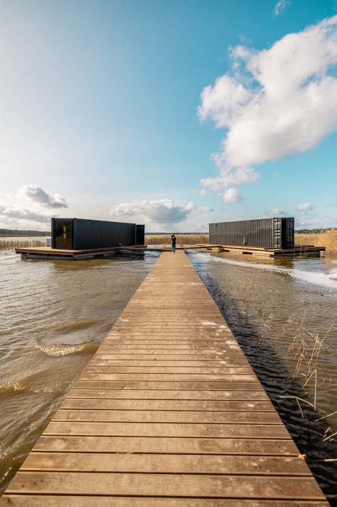 Pie gleznaina ezera Zemgalē atklāj romantiskas naktsmītnes – «Zebrus resort». Foto: Zebrus resort 344290