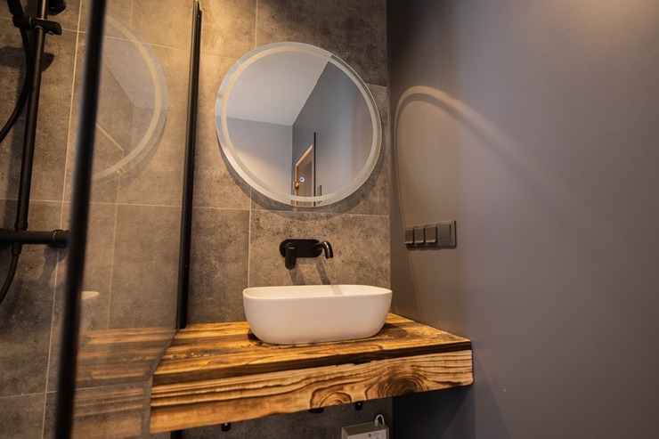 Pie gleznaina ezera Zemgalē atklāj romantiskas naktsmītnes – «Zebrus resort». Foto: Zebrus resort 344279