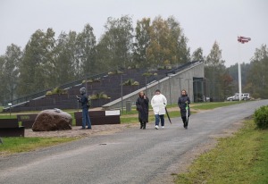 Apmeklējam monumentālās ainavu arhitektūras ansambli «Likteņdārzs» sadarbībā ar LIAA un ALTA 5