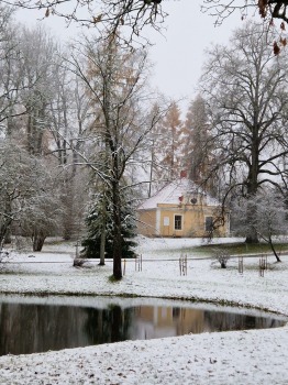 Vidzemes Alūksnē ir sasnidzis sniegs. Foto: Visitaluksne.lv 2