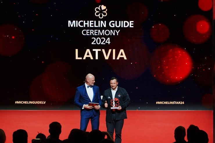 Slavenais gardēžu ceļvedis «Michelin Guide» svinīgā ceremonijā nosaka labākos Latvijas restorānus. Foto: Rojs Maizītis Slavenais gardēžu ceļvedis «Michelin Guide» svinīgā ceremonijā nosaka labākos Latvijas restorānus. Foto: Rojs Maizītis 346767