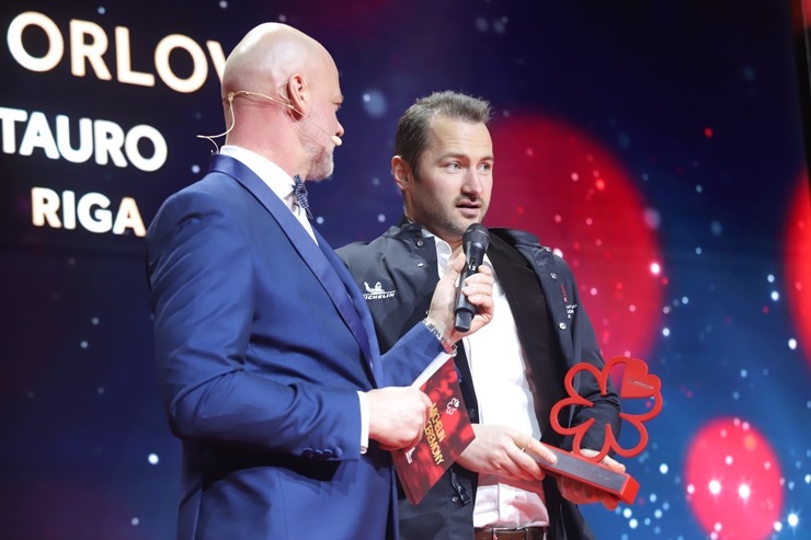 Slavenais gardēžu ceļvedis «Michelin Guide» svinīgā ceremonijā nosaka labākos Latvijas restorānus. Foto: Rojs Maizītis Slavenais gardēžu ceļvedis «Michelin Guide» svinīgā ceremonijā nosaka labākos Latvijas restorānus. Foto: Rojs Maizītis 346770