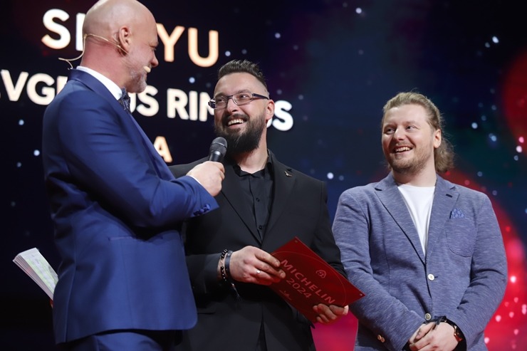 Slavenais gardēžu ceļvedis «Michelin Guide» svinīgā ceremonijā nosaka labākos Latvijas restorānus. Foto: Rojs Maizītis Slavenais gardēžu ceļvedis «Michelin Guide» svinīgā ceremonijā nosaka labākos Latvijas restorānus. Foto: Rojs Maizītis 346782